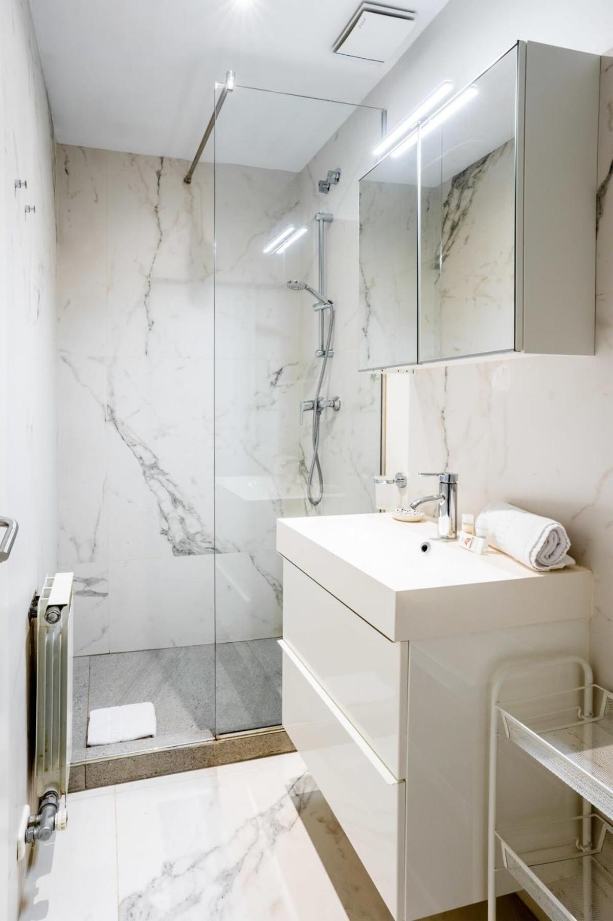 Paseo De Gracia Modern And Cozy 3bd - 2bth * Barcellona